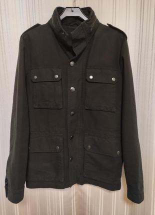 Куртка мужская черная с накладными карманами без синтепона с капюшоном