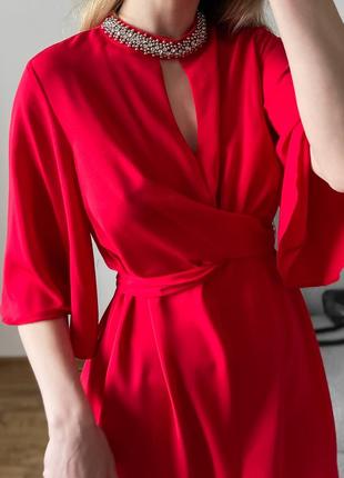 Червона сукня міні із чокером6 фото