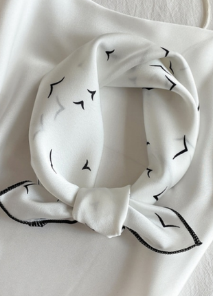 Хустка хустинка платок платочок бант стрічка для волосся на сумку косинка білий принт новий