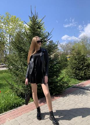 Кожанка жіноча