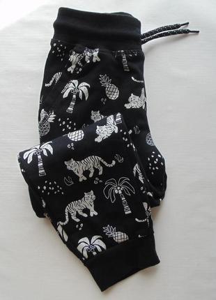 Спортивні штани 4-5 лет primark