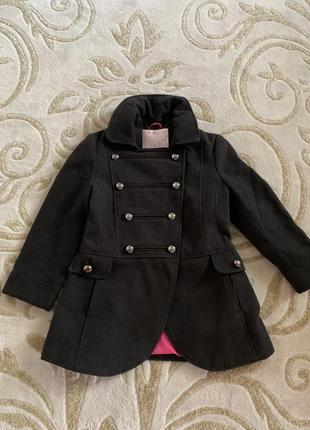 Невероятно стильное пальто в стиле милитари на маленькую модницу