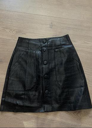 Юбка кожанная stradivarius