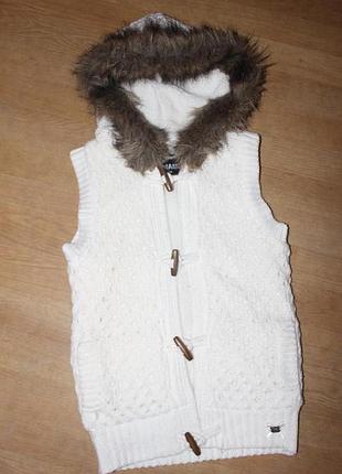 Вязаная теплая жилетка, безрукавка