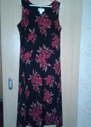 Классненькое платье  studio