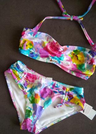 Яскравий купальник бандо