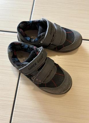 Ботинки кроссовки туфли