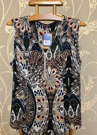 Очень красивая и стильная брендовая блузка 22.