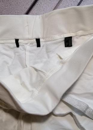 Комфортные летние шортики белого цвета2 фото