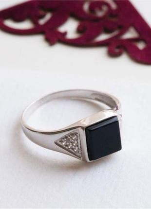 Мужская серебряная кольца кольцо с черным ониксом и белыми фианитами трио