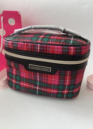 Косметичка victoria secret train case bright tartan