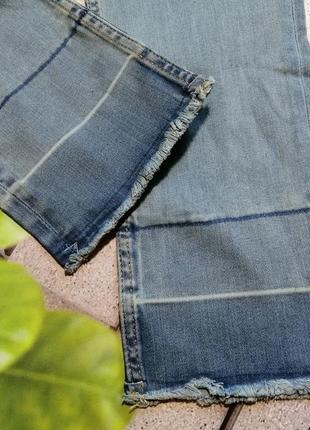 Хит сезона светлые джинсы с бахромой3 фото