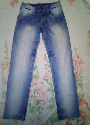 Джинсы интересный фасон двойной пояс