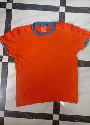 Футболка umbro на лампасах, розмір м