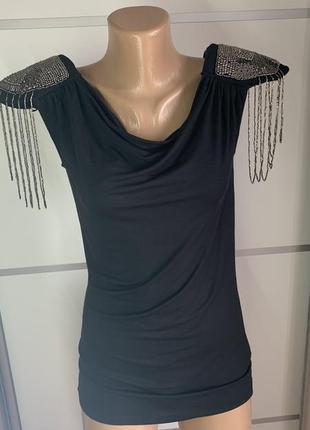 Футболка с погонами из бисера