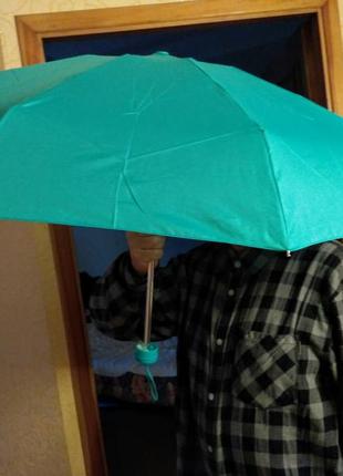 Зонт маленький,но диаметр обычный механика 4 сложения,антиветер .