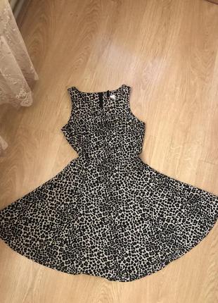 Платье леопард xs 2