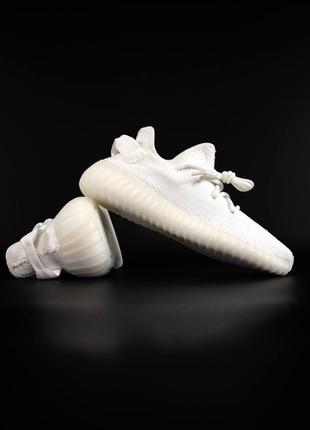 Кроссовки adidas yeezy 350 v2 white1 фото