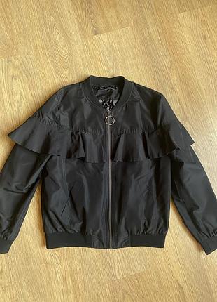 Курточка-бомбер