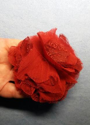 Текстильна брошка-заколка «червона квітка»3 фото