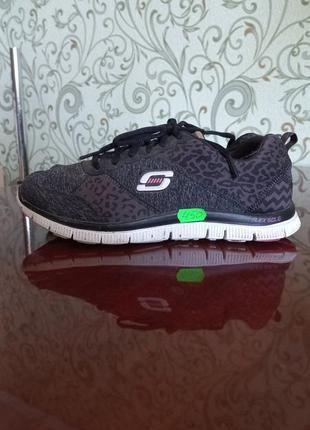 Кроссовки skechers