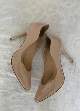 Лодочки бежеві