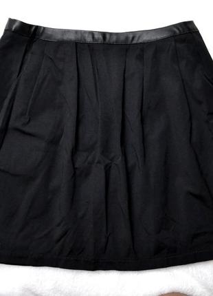 Черная юбка а-образная (солнышко) stradivarius1 фото
