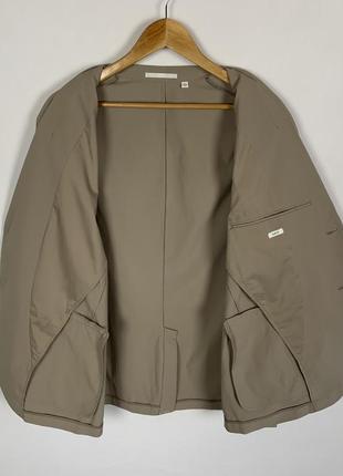 Легкий пиджак на две пуговицы uniqlo blazer6 фото