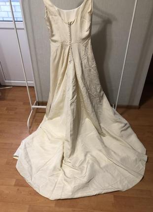 Свадебное платье со шлейфом3 фото