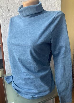 Синя водолазка here there
