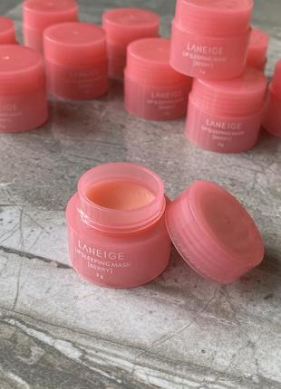 Laneige - ночная маска для губ "лесные ягоды