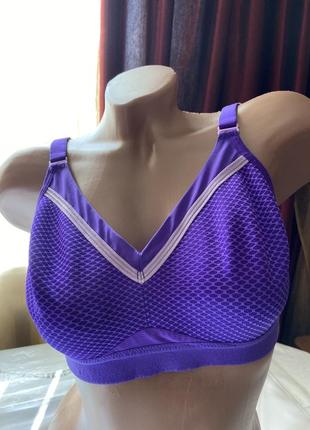 Якісний спортивний топ бюстгальтер від елітного бренду triumph triaction 💙💛