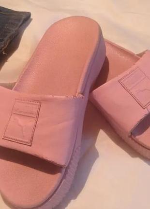 Рожеві капці на літо від puma