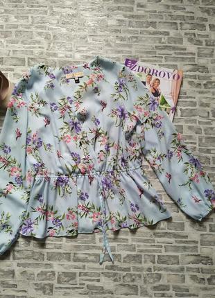 Легкая стильная блузка с цветочным принтом dorothy perkins