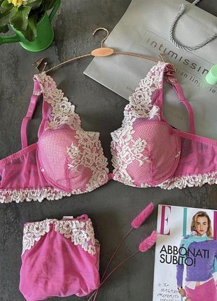 Стильный комплект белья intimissimi из коллекции pretty flowers4 фото