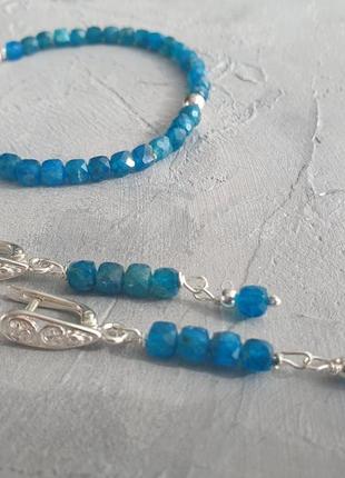 Комплект серебряный браслет и серьги  "апатит"