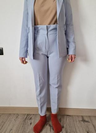 Костюм женский