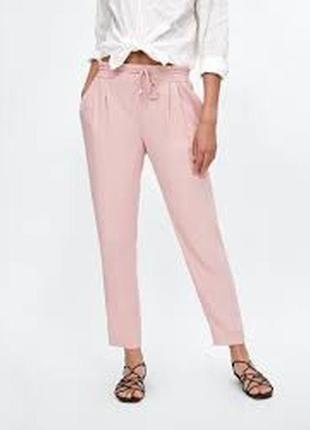 Актуальні легкі брюки zara