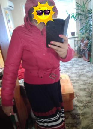 Гарненька  курточка утеплена 48-50