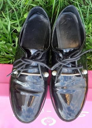 Продам лакові туфлі (лофери)3 фото