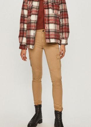 Штани з карманами