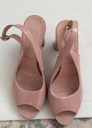 Босоніжки мерехтливої відтінку.38.