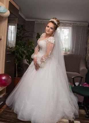 Свадебное платье из свето отражающим бисером