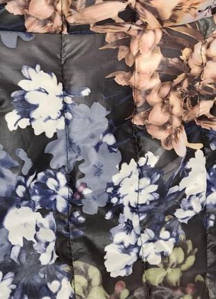Куртка весенняя в цветочный принт8 фото