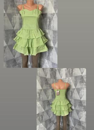 Короткое платье с рюшками