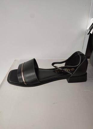 Стильні босоніжки ❤️ сандалі жіночі каблук
