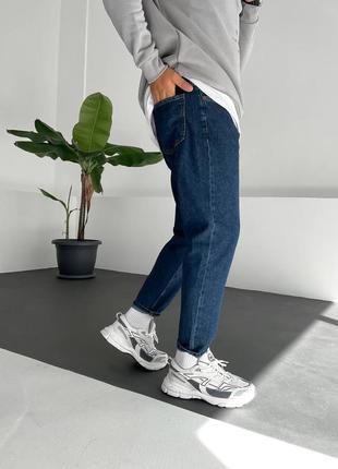 Стильные джинсы мом3 фото