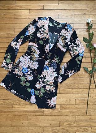Сукня prettylittlething розмір 12 m l