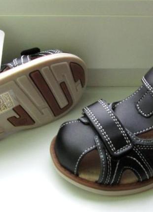 Ортопедичні босоніжки