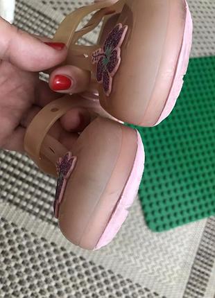 Босоножки шлепки для девочки crocs 3
